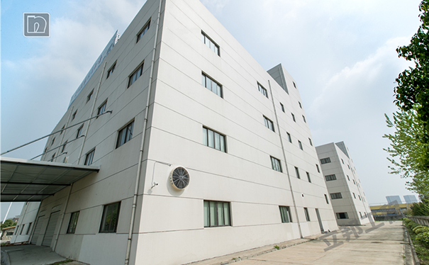 外墻涂料和真石漆哪個好?區(qū)別是什么?